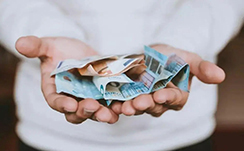 美联储降息预期升温 地缘扰动推高金银价格