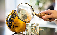 黄金价格逼近七周高位：美联储政策分歧与地缘风险支撑